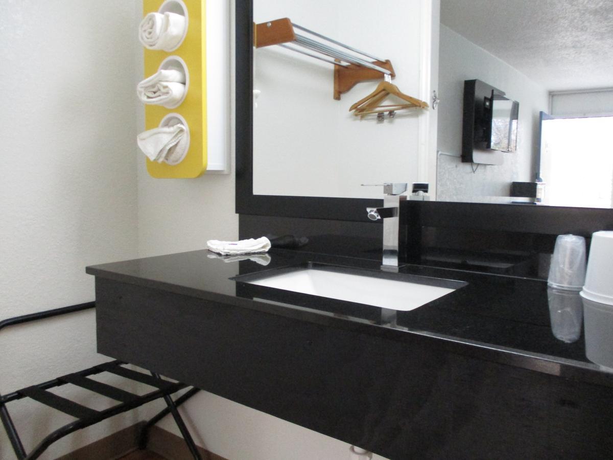 Econo Lodge Asheboro Zewnętrze zdjęcie