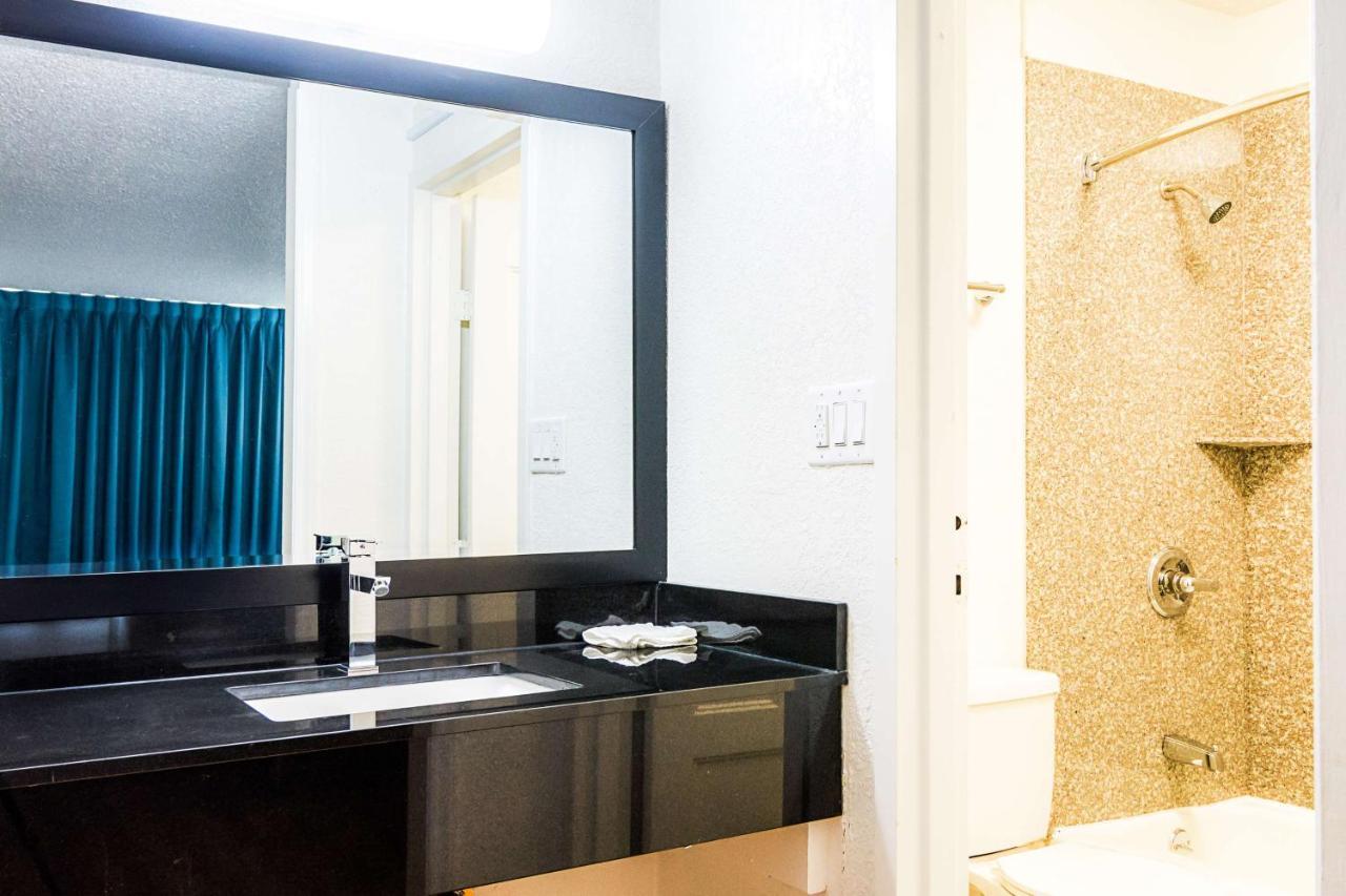 Econo Lodge Asheboro Zewnętrze zdjęcie